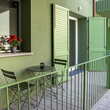 Guesthost - Casa Innocenza דירה