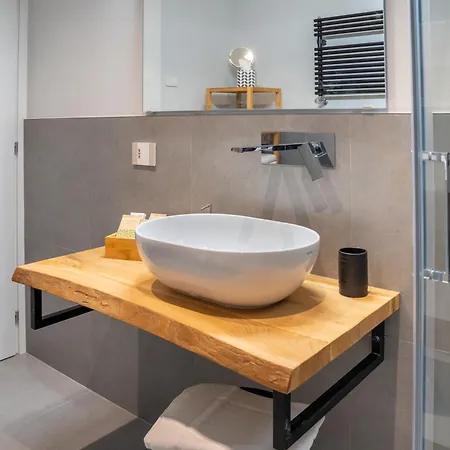 Guesthost - Casa Innocenza *