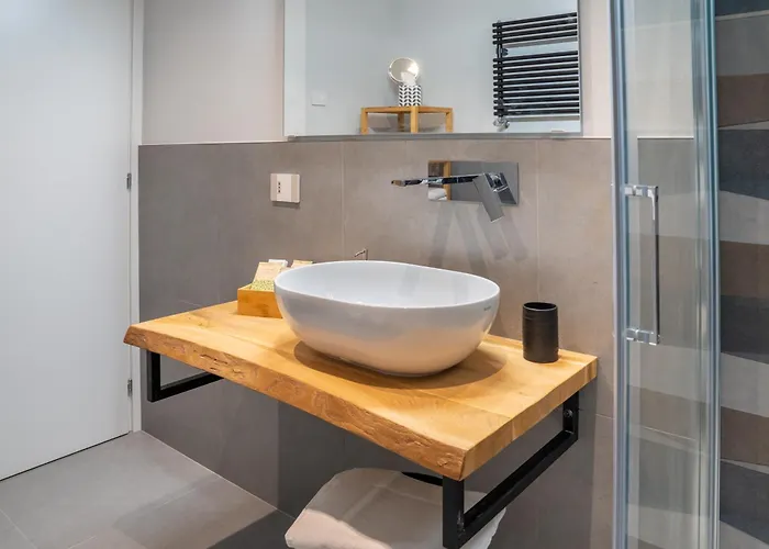 Guesthost - Casa Innocenza *